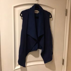 100% authentic UGG beautiful vest size L